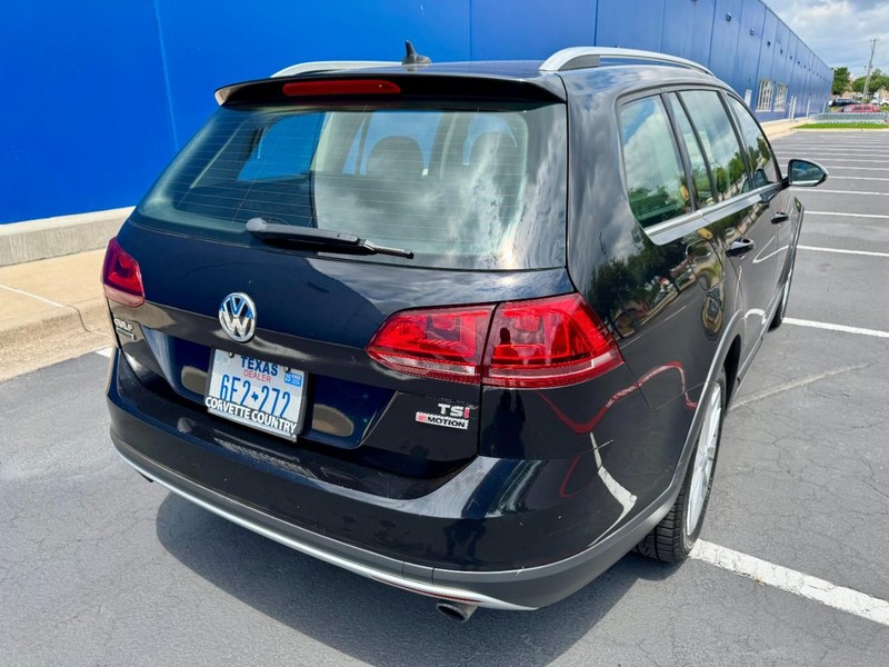 Volkswagen Golf Alltrack S AWD Vehicle Image 04