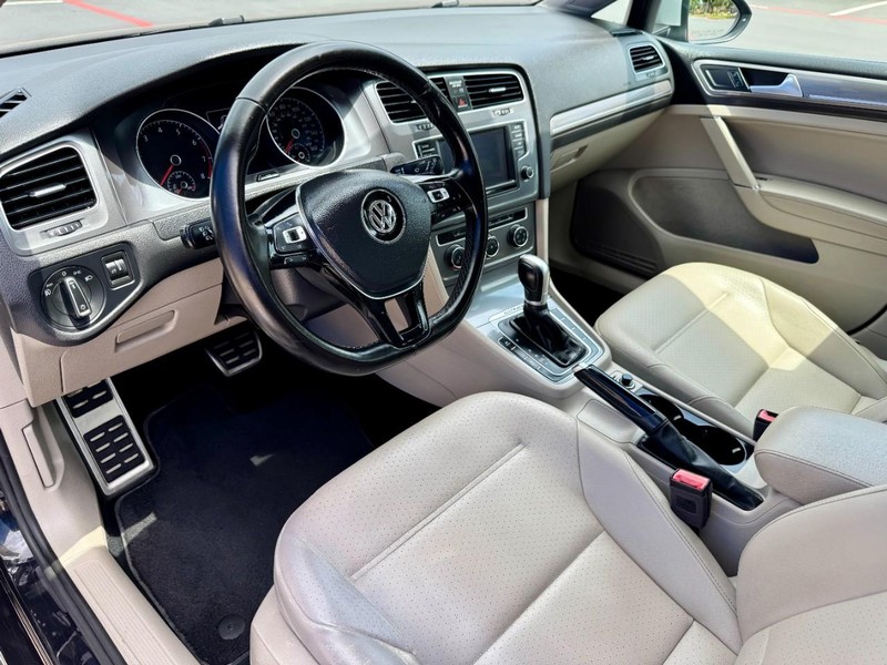 Volkswagen Golf Alltrack S AWD Vehicle Image 05