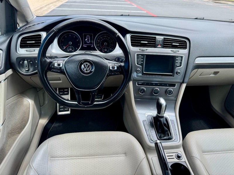 Volkswagen Golf Alltrack S AWD Vehicle Image 06