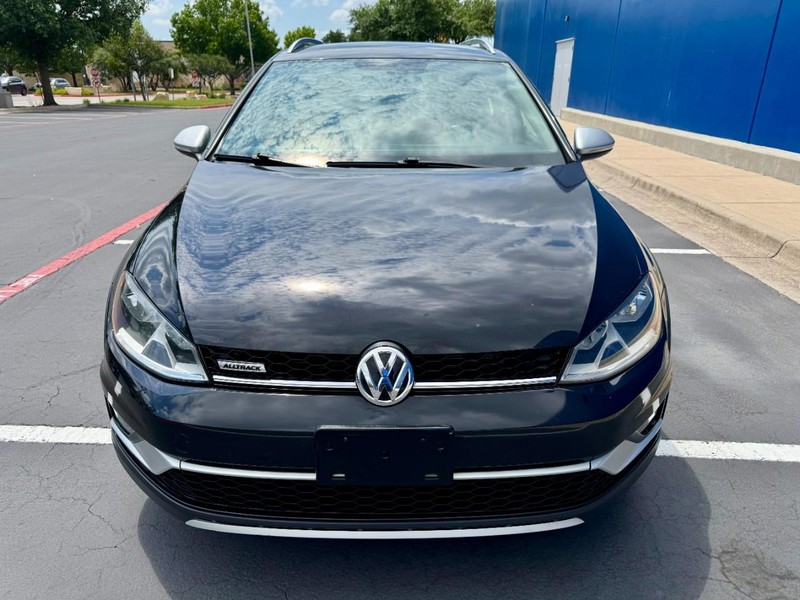 Volkswagen Golf Alltrack S AWD Vehicle Image 12