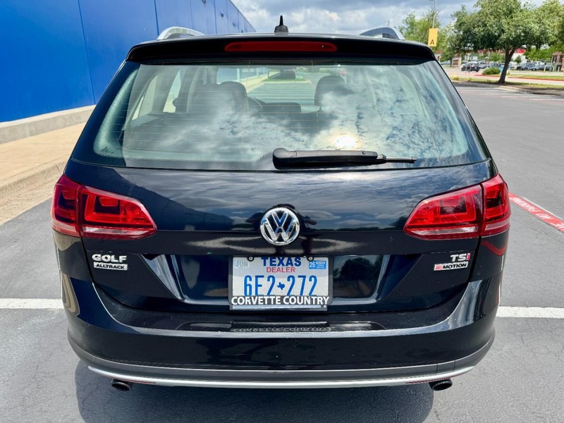 Volkswagen Golf Alltrack S AWD Vehicle Image 16