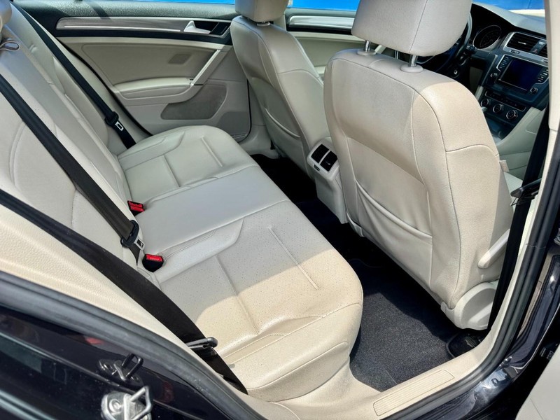 Volkswagen Golf Alltrack S AWD Vehicle Image 19