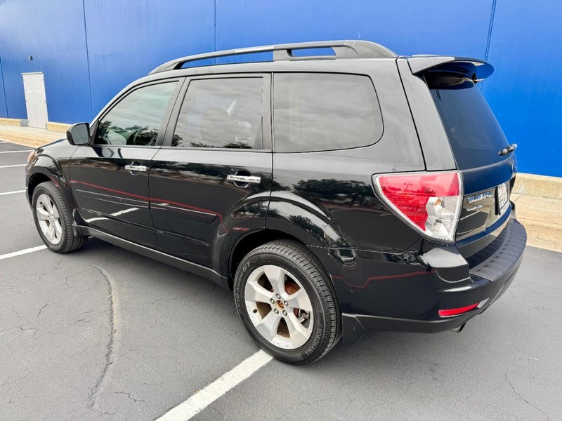 Subaru Forester 2.5XT Limited Vehicle Image 09