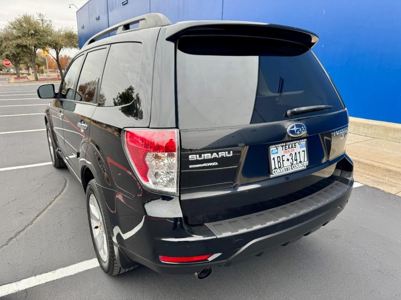 Subaru Forester 2.5XT Limited Vehicle Image 10