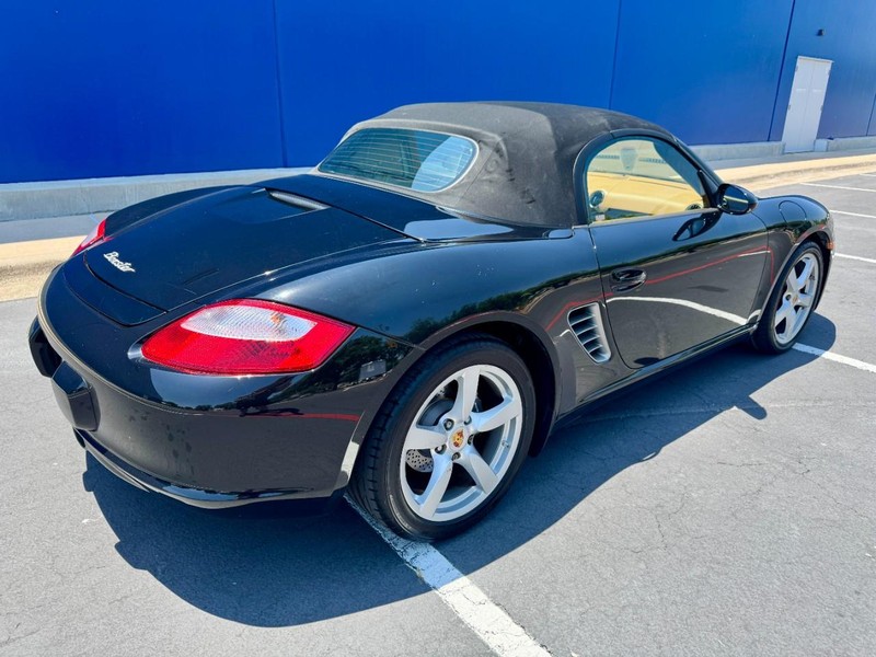 Porsche Boxster Vehicle Image 14