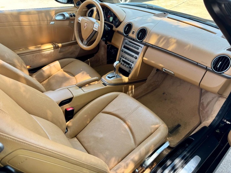 Porsche Boxster Vehicle Image 16