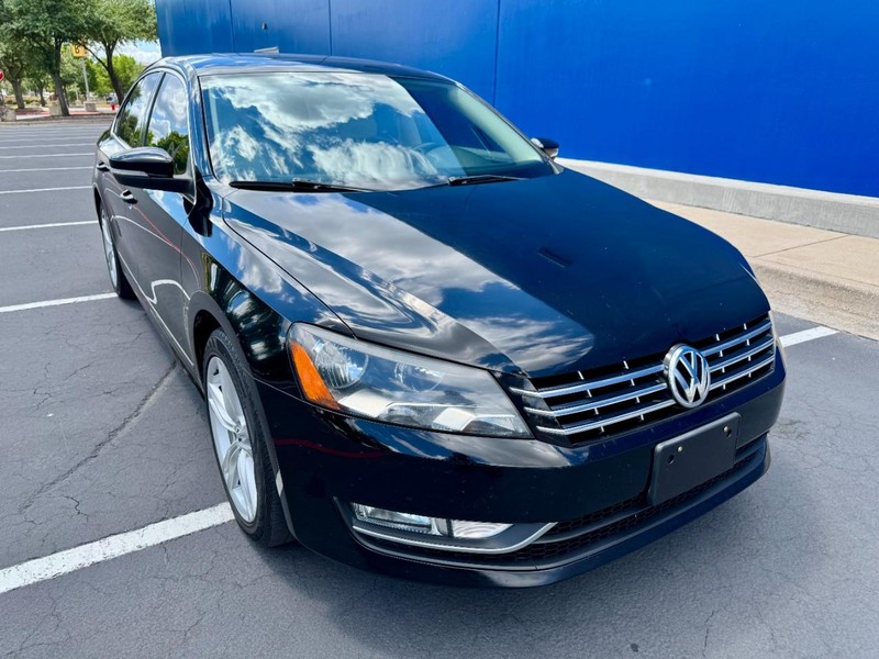 Volkswagen Passat SEL Premium 1.8T I4 FWD Vehicle Image 13