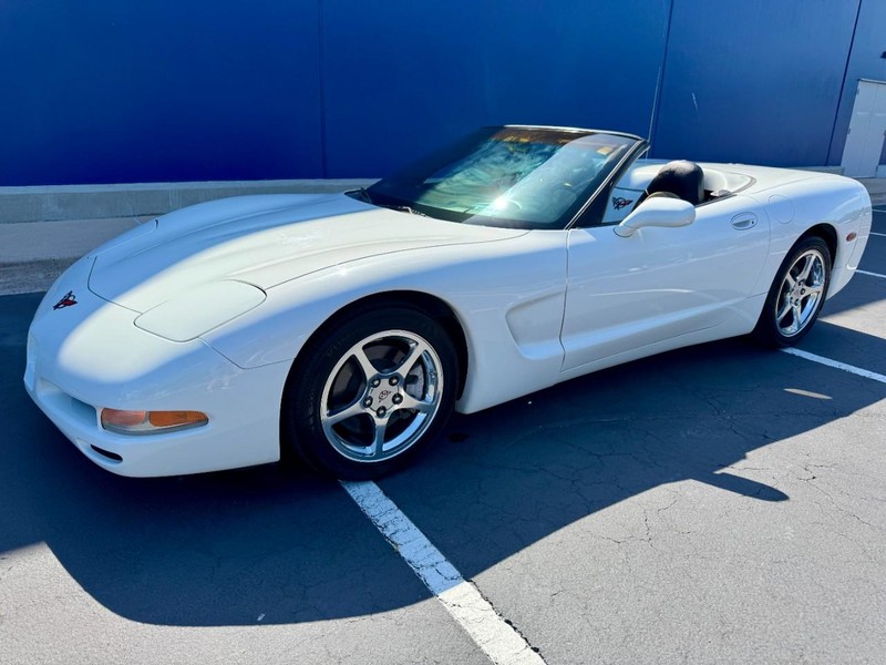 Chevrolet Corvette Vehicle Image 08