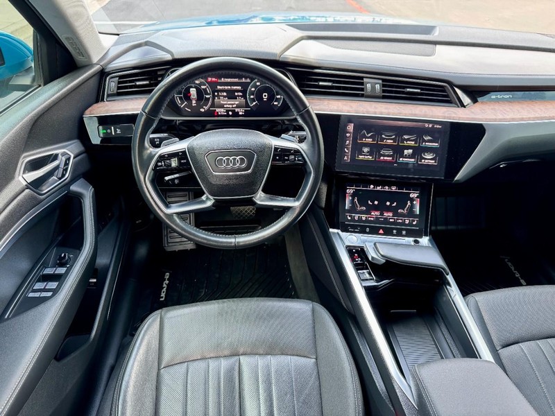 Audi e-tron Premium Plus Quattro Vehicle Image 06