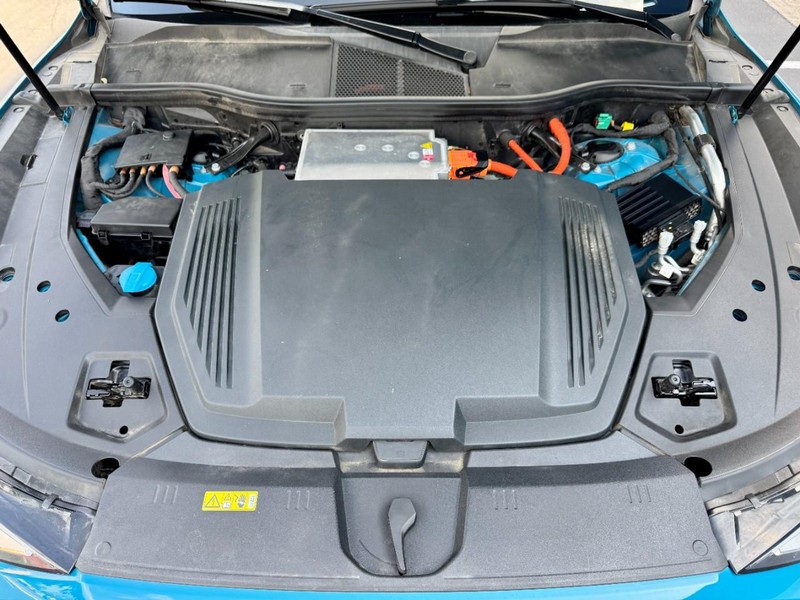 Audi e-tron Premium Plus Quattro Vehicle Image 21
