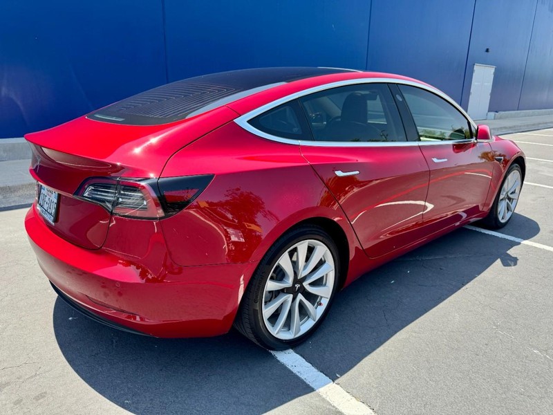 Tesla Model 3 Long Range RWD Vehicle Image 14