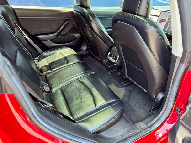 Tesla Model 3 Long Range RWD Vehicle Image 17