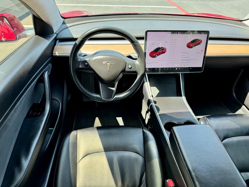 Tesla Model 3 Long Range RWD Vehicle Image 19