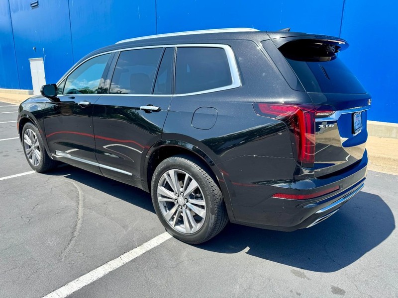 Cadillac XT6 Premium Luxury FWD Vehicle Image 09