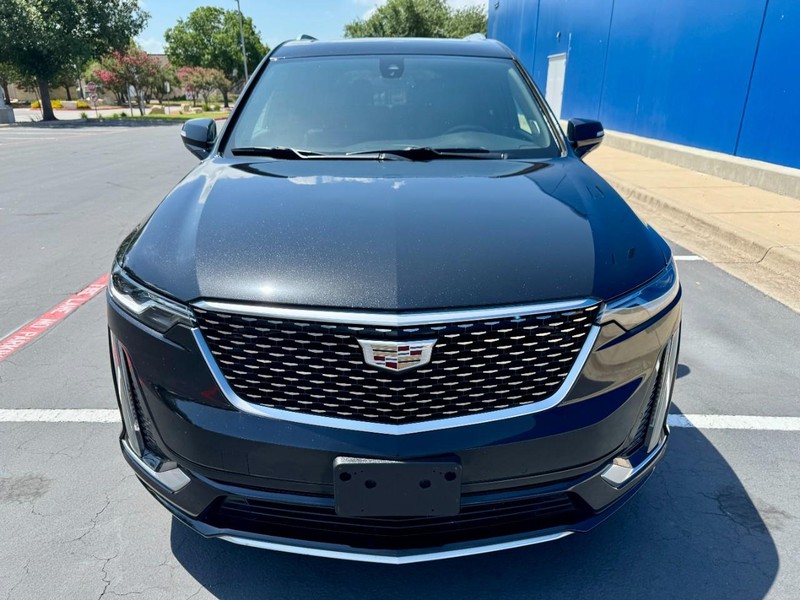 Cadillac XT6 Premium Luxury FWD Vehicle Image 12
