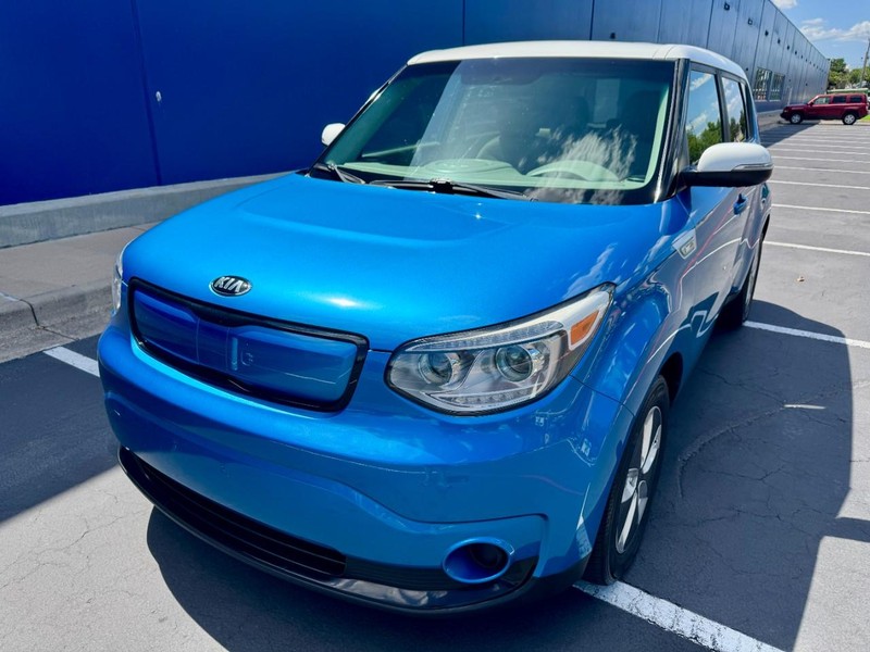 Kia Soul EV Vehicle Image 02