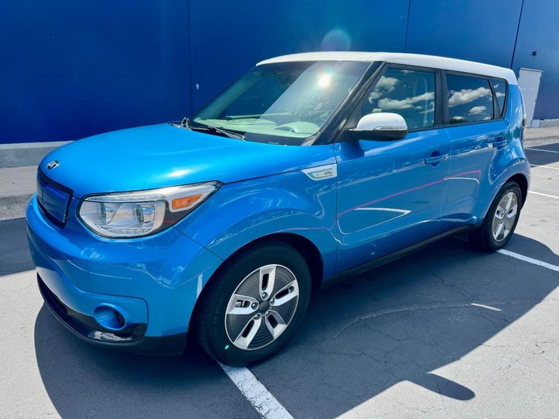 Kia Soul EV Vehicle Image 08