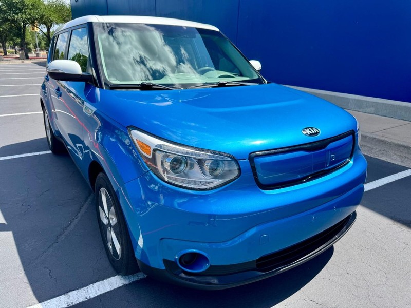 Kia Soul EV Vehicle Image 13