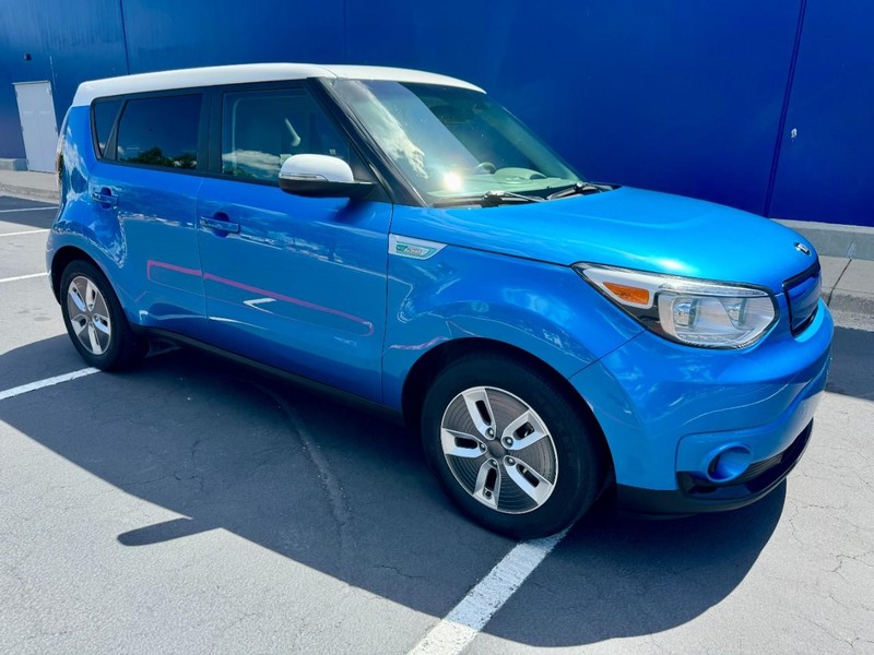 Kia Soul EV Vehicle Image 14