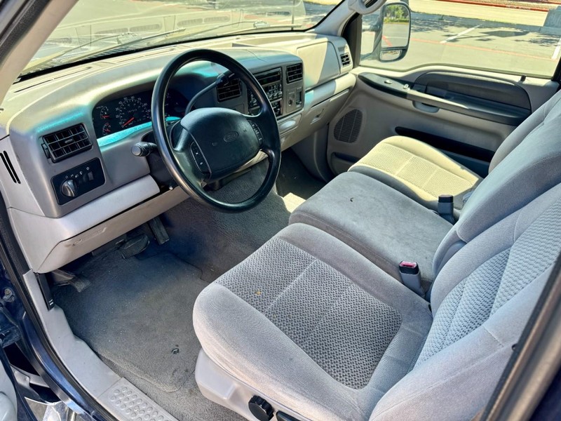 Ford F-350 Super Duty SuperCab XLT 7.3 TDSL 4 Vehicle Image 05