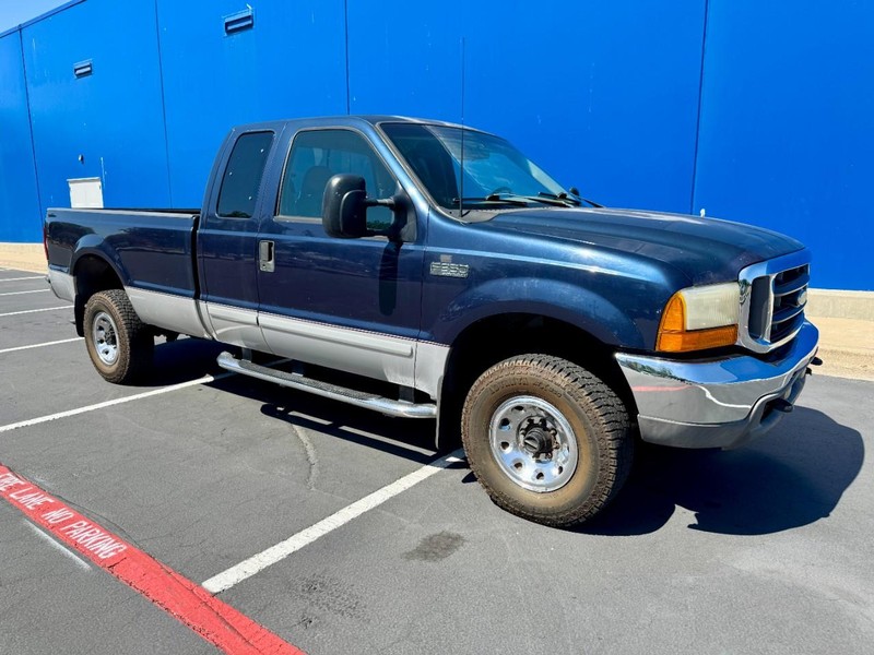 Ford F-350 Super Duty SuperCab XLT 7.3 TDSL 4 Vehicle Image 14