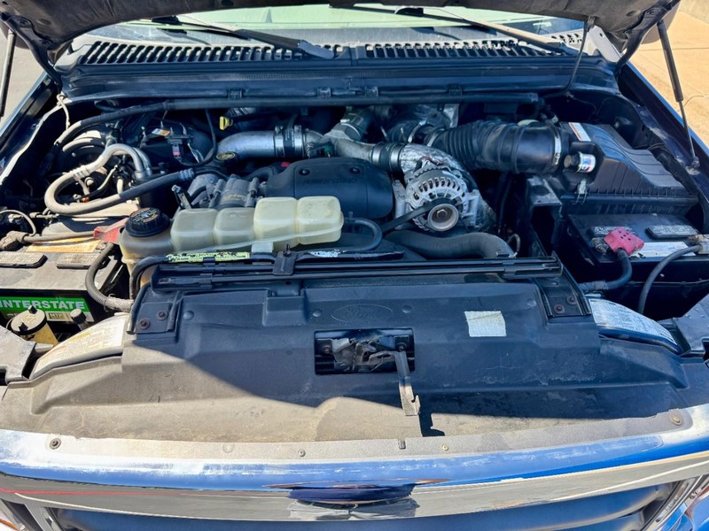 Ford F-350 Super Duty SuperCab XLT 7.3 TDSL 4 Vehicle Image 20