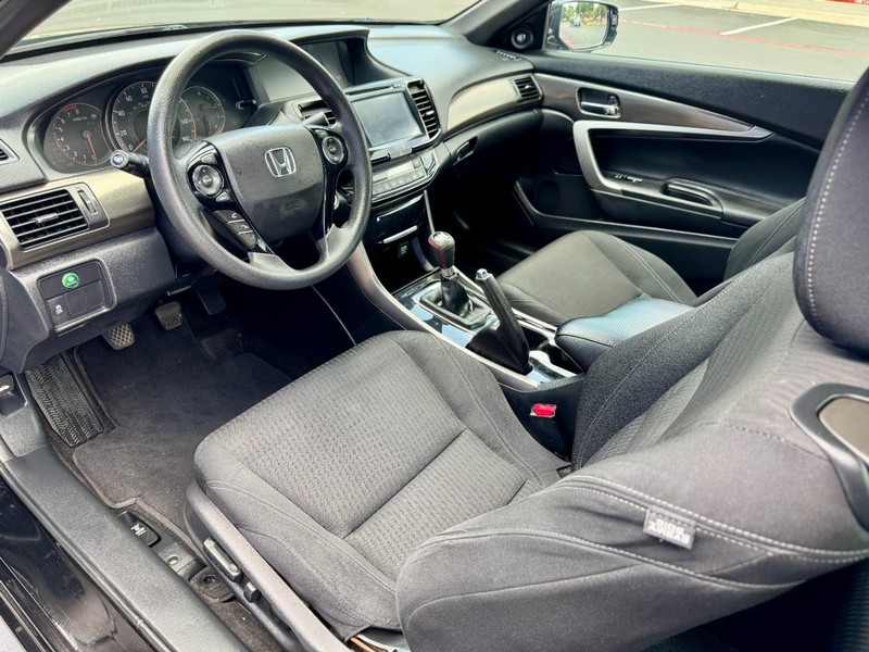 Honda Accord EX Vehicle Image 05