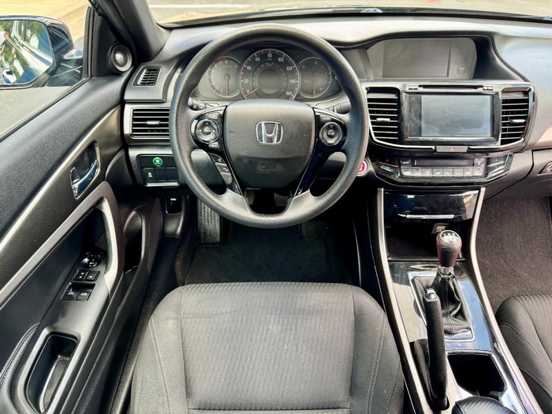 Honda Accord EX Vehicle Image 06