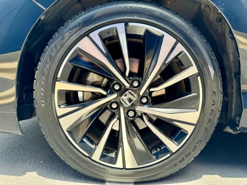 Honda Accord EX Vehicle Image 20