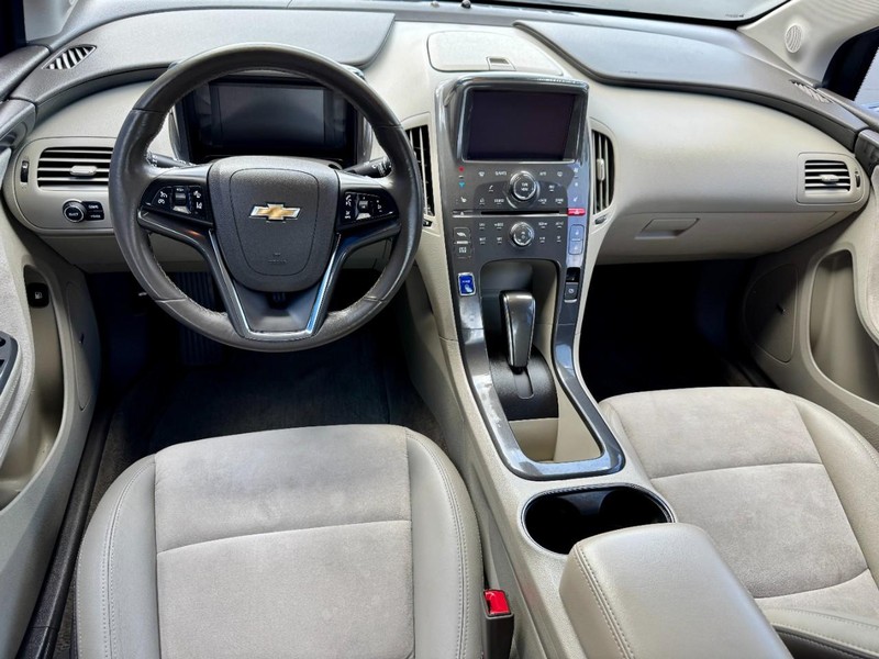 Chevrolet Volt Premier Vehicle Image 06
