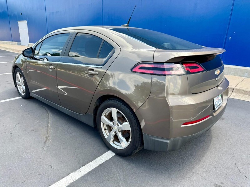 Chevrolet Volt Premier Vehicle Image 09
