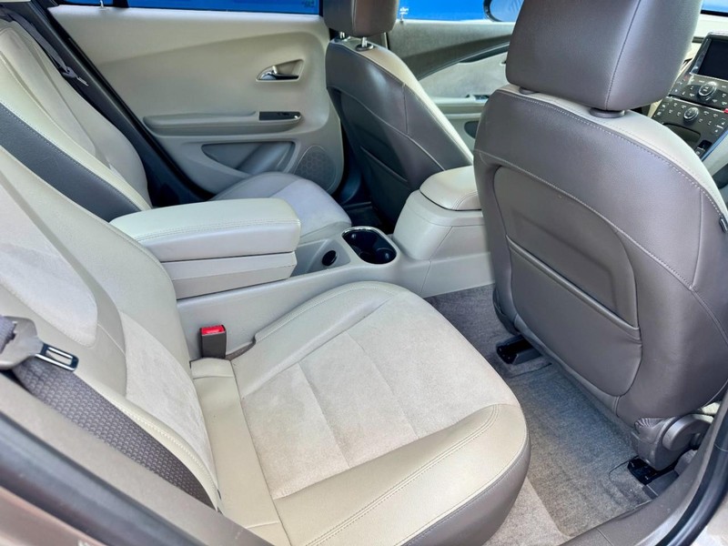 Chevrolet Volt Premier Vehicle Image 19