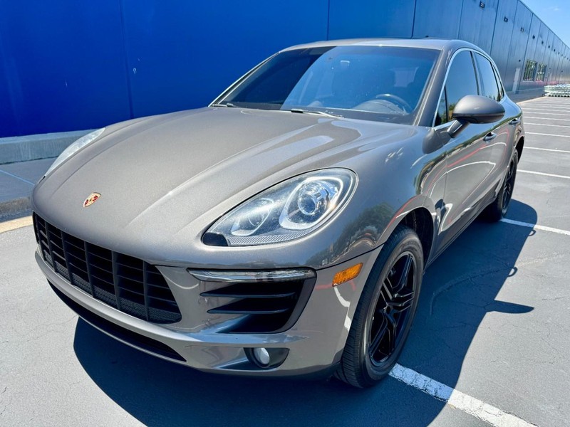 Porsche Macan S AWD Vehicle Image 02