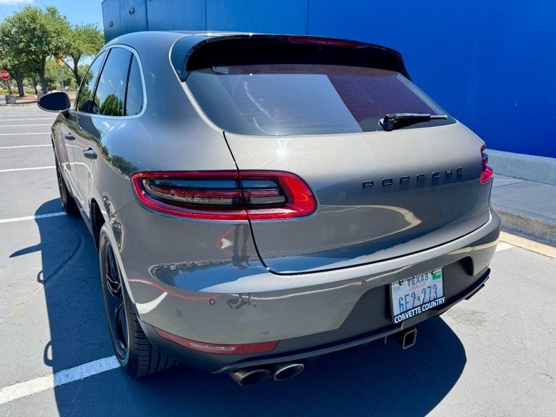 Porsche Macan S AWD Vehicle Image 10