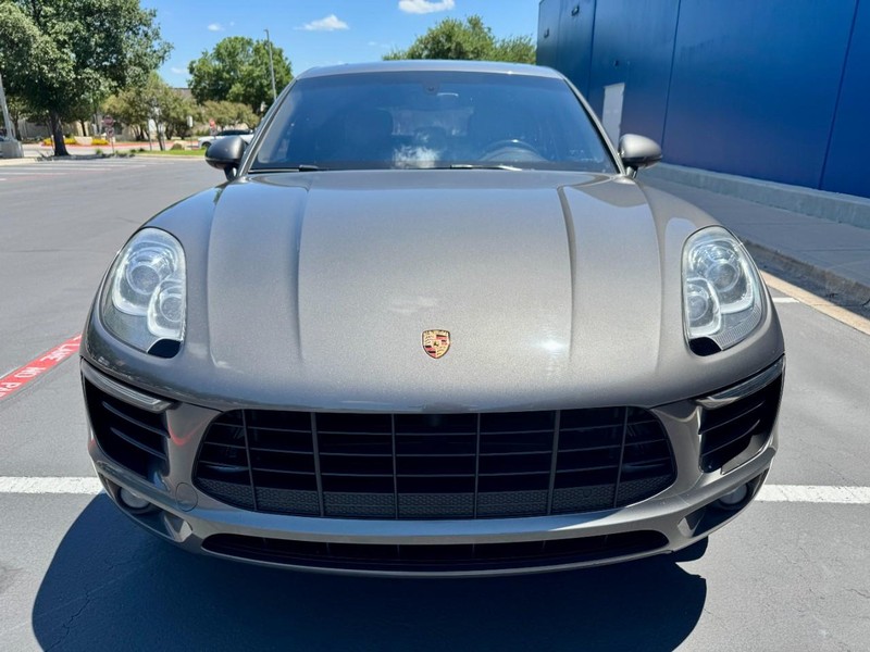 Porsche Macan S AWD Vehicle Image 12
