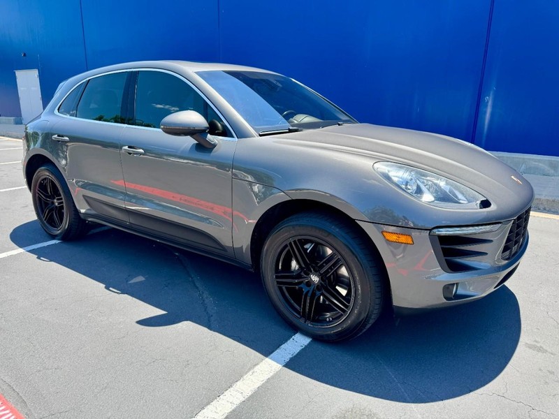 Porsche Macan S AWD Vehicle Image 14