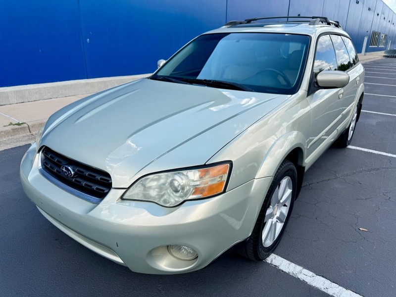 Subaru Outback Limited Vehicle Image 02