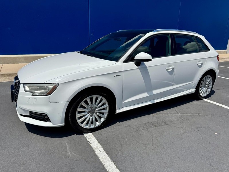 Audi A3 Sportback e-tron 1.4T I4 PHEV Premium Vehicle Image 08