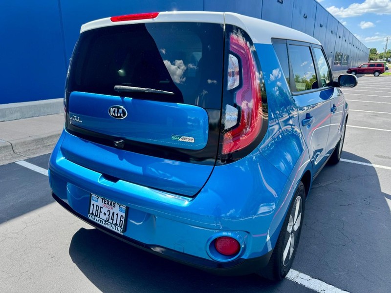 Kia Soul EV Vehicle Image 04