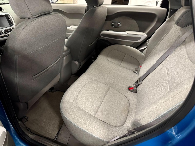 Kia Soul EV Vehicle Image 17