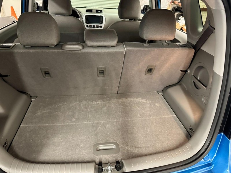Kia Soul EV Vehicle Image 18
