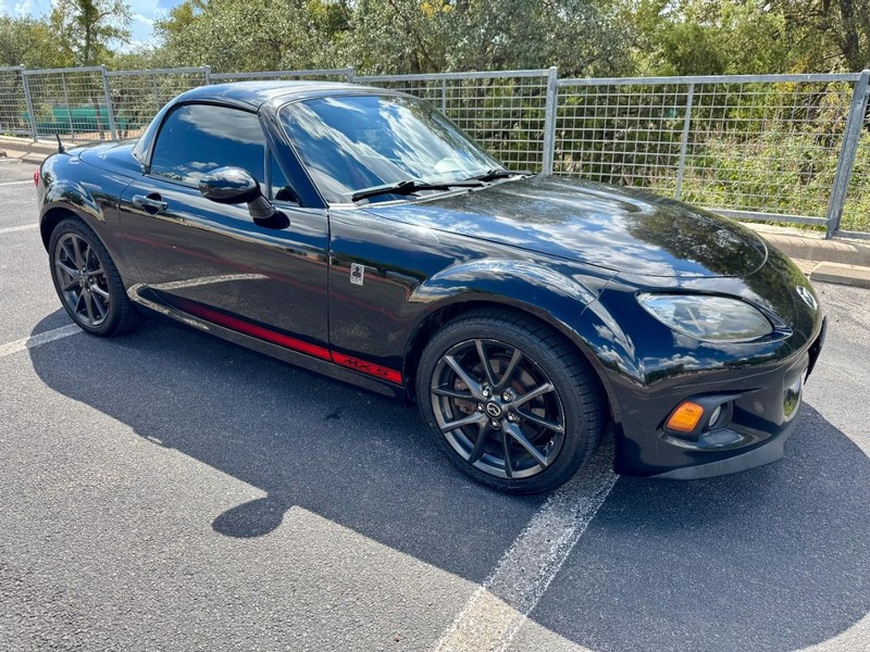 Mazda MX-5 Miata Club PRHT Vehicle Full-screen Gallery Image 14