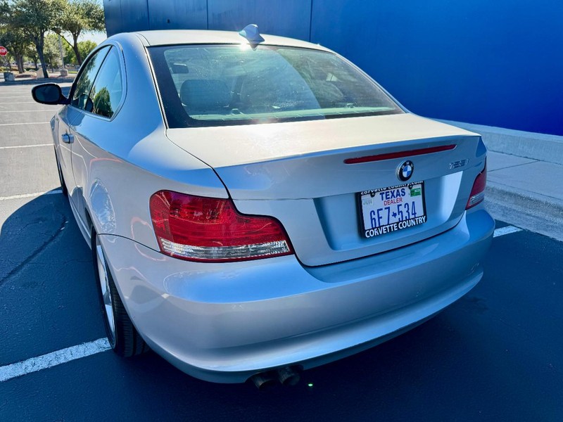 BMW 128i Vehicle Image 10