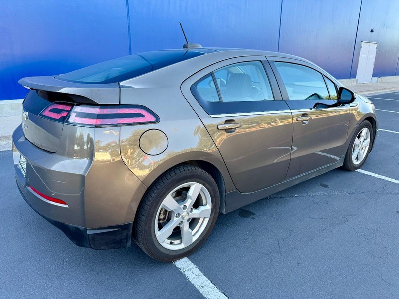 Chevrolet Volt Vehicle Image 15