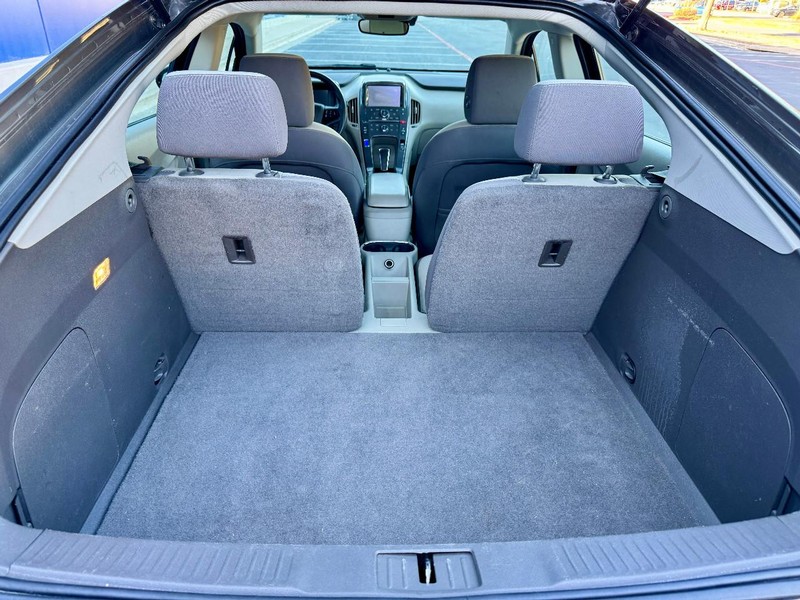 Chevrolet Volt Vehicle Image 18