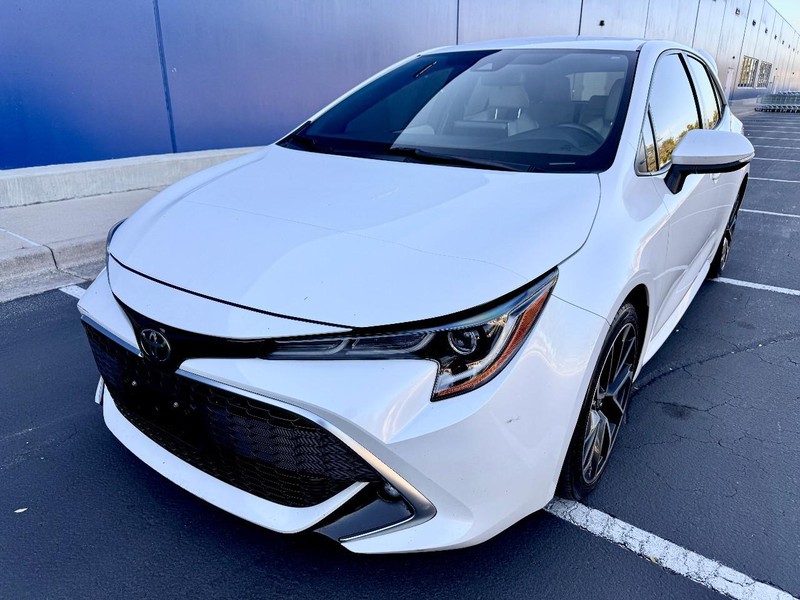 Toyota Corolla XSE Vehicle Image 02