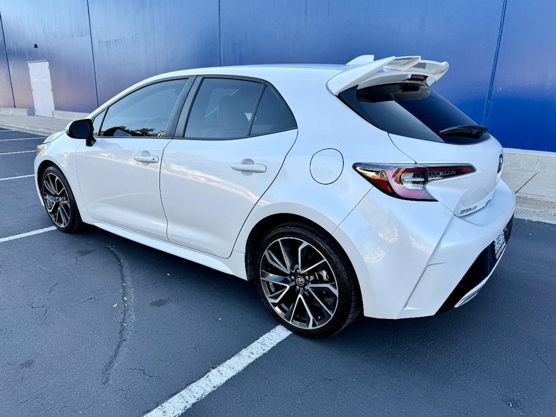 Toyota Corolla XSE Vehicle Image 09