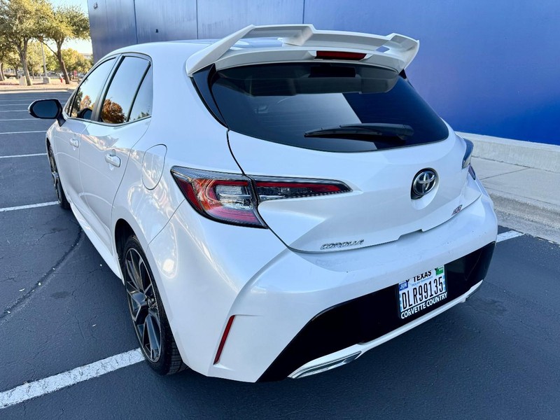 Toyota Corolla XSE Vehicle Image 10