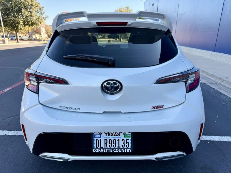 Toyota Corolla XSE Vehicle Image 11