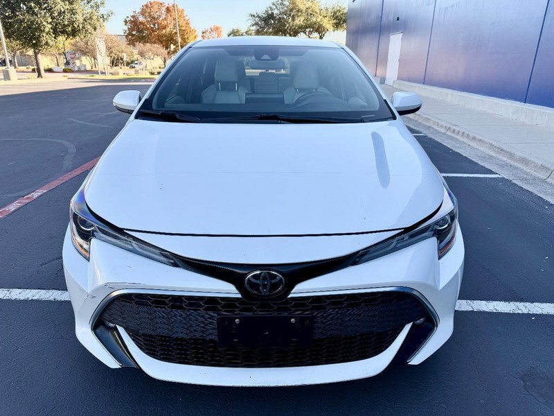 Toyota Corolla XSE Vehicle Image 12